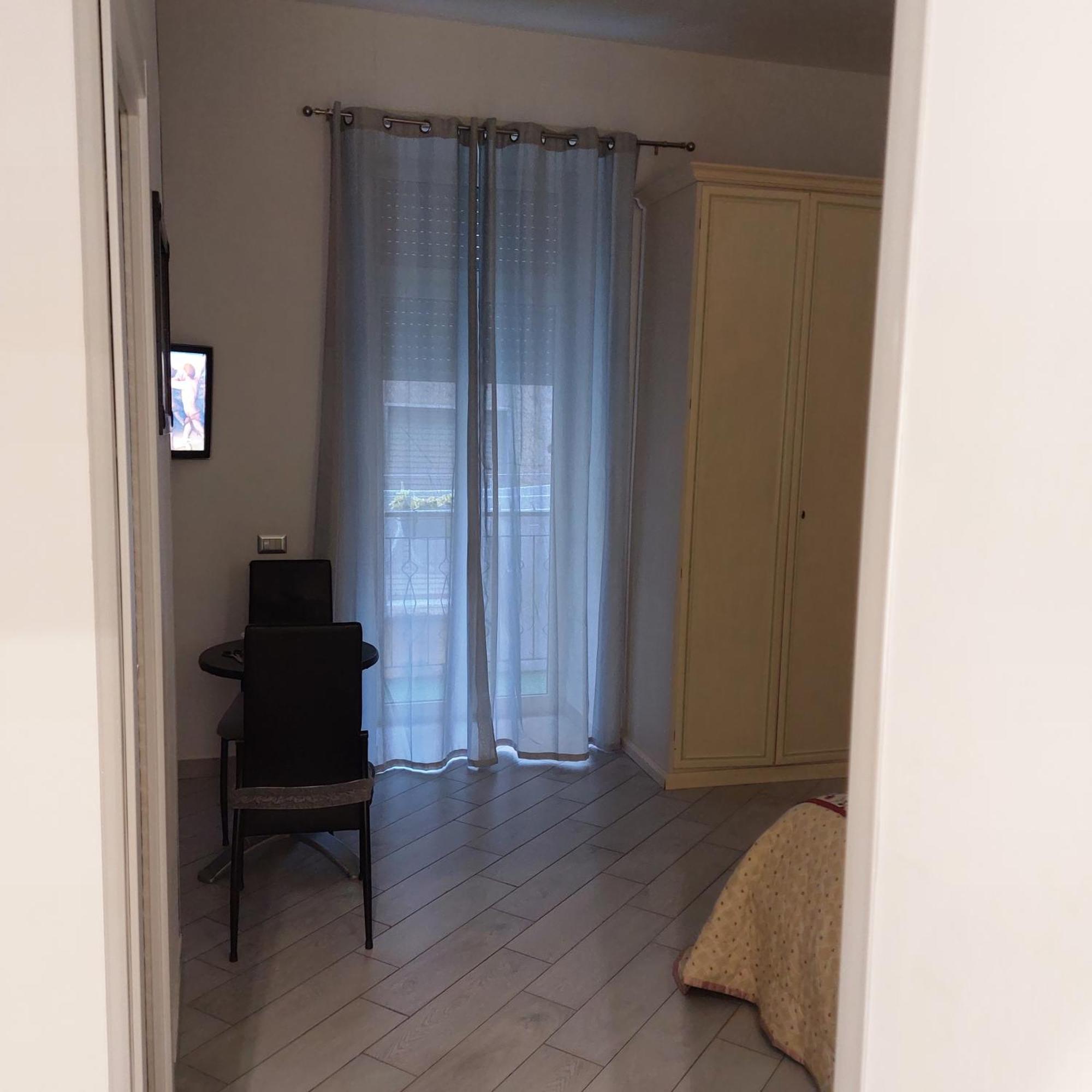 Giardinetto A Toledo Apartments Napoli Oda fotoğraf